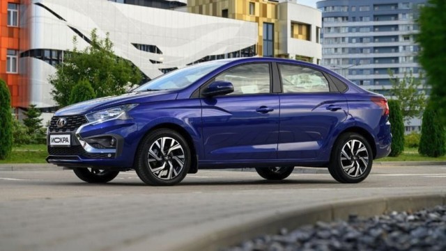 АвтоВАЗ рассказал, как идут продажи новой Lada Iskra — все машины проданы