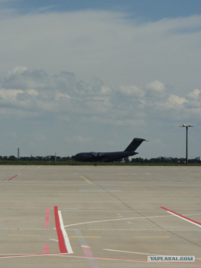 C-17 Globemaster III садиться в Харькове
