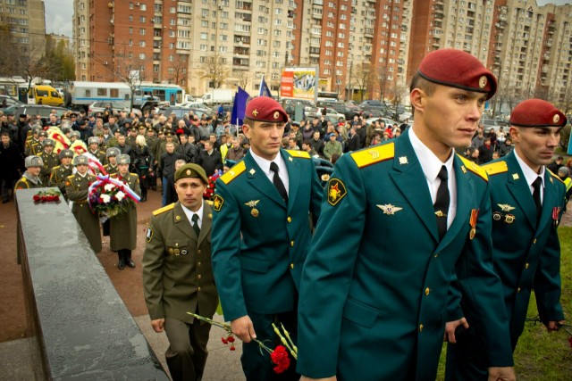 В Питере открыли памятник спецназу