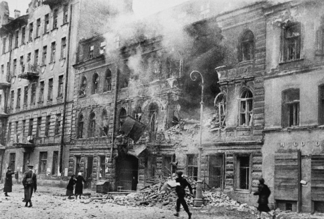 Хроники ужаса: редкие фото из блокадного Ленинграда