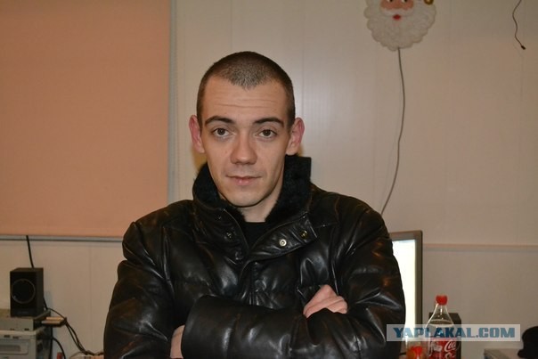 8-летний ребенок ведет Audi