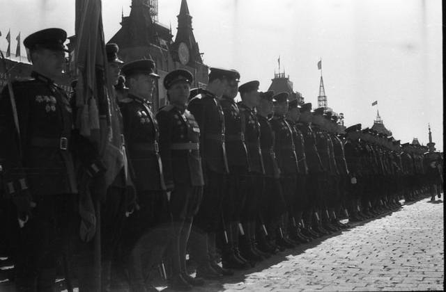 Военный парад весна 1951 года.