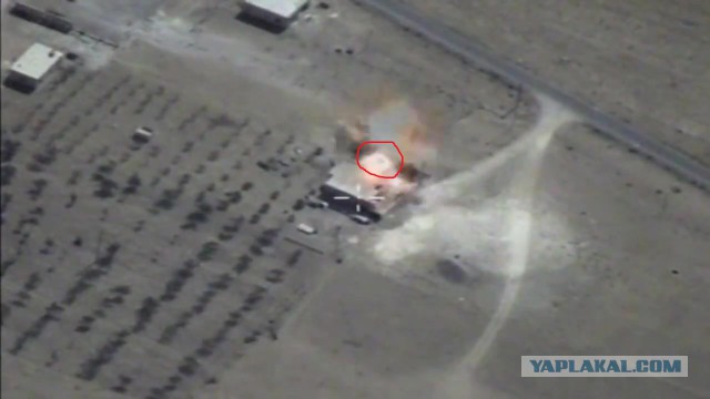 Минобороны показало на видео, как "Калибры" уничтожили базы террористов