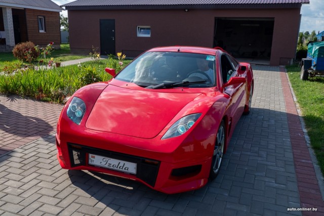 «Не удалось накопить на Ferrari, потому построил ее сам». Красная «Изольда» из белорусской провинции