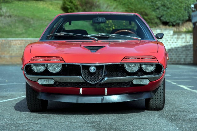 Alfa Romeo Montreal. "Ferrari для бедных". Красивых автофото пост