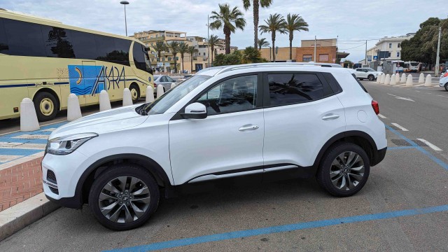 Прикручивали колеса и шильдики к китайским машинам и выдавали их за авто итальянского происхождения