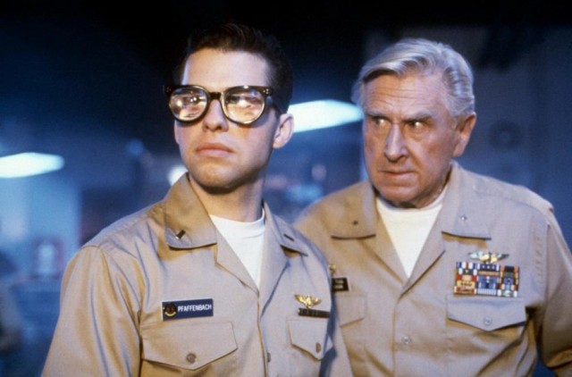 Кувейт чествует воздушного аса, которому посчастливилось за один боевой вылет сбить сразу три американских истребителя F-15