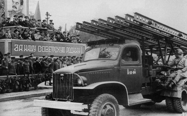 В Петербурге появились книгоматы, которые за 400 рублей выдают случайную книгу