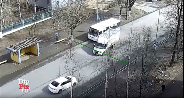 В Петрозаводске грузовик сбил девочку на пешеходном переходе