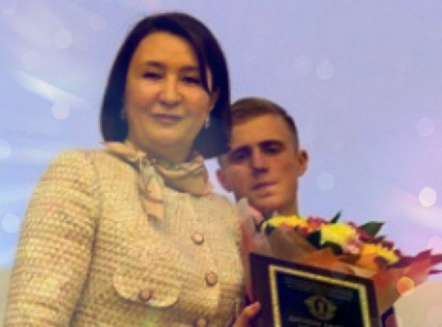 И снова про Хахалёву...
