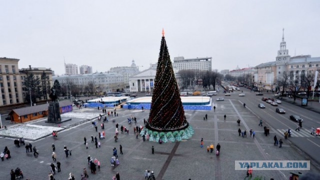 Рейтинг «самых ужасных» рождественских ёлок