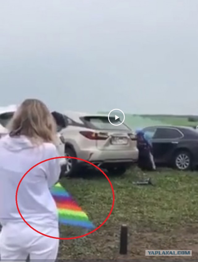 Парашютист "припарковался"