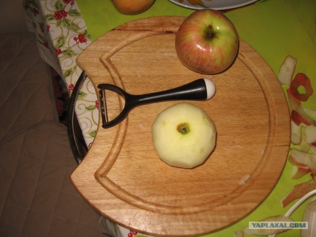 Черноплодная рябина с яблоком и сахаром