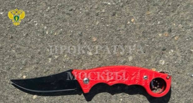 В столичном Измайлове мужчина с ножом напал на девушку
