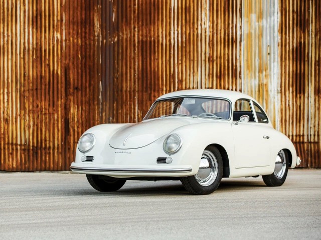 Обновлённый Porsche 911 GTR3 получил доработанное шасси и огромный пакет опций для индивидуализации