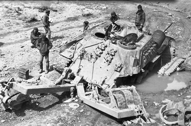 И такое бывало. Советская военная техника, принятая на вооружение, но не ставшая массовой