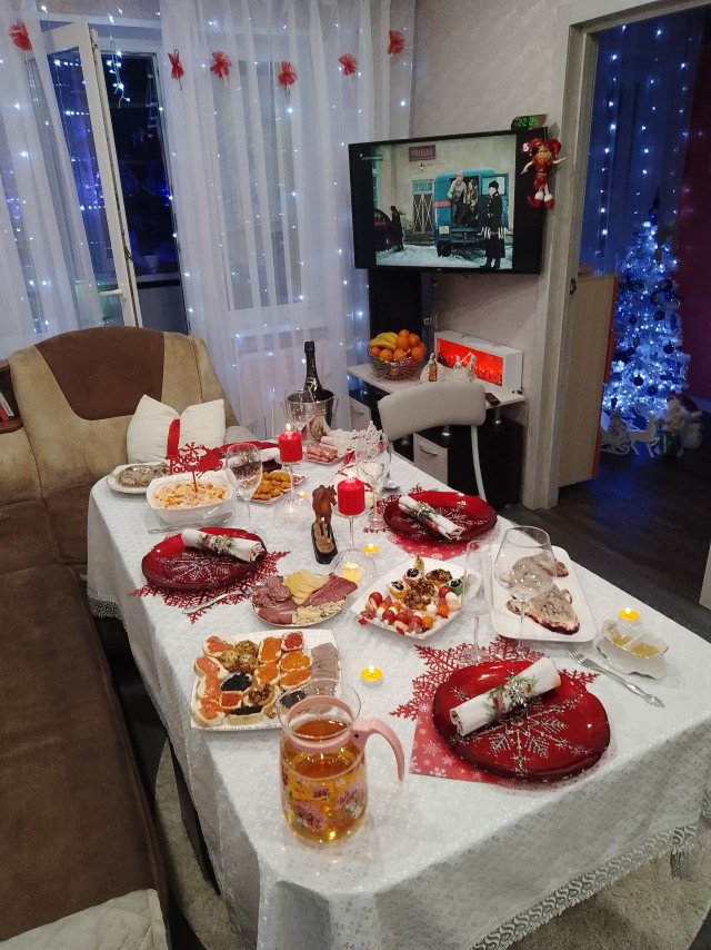 Новогодний стол.