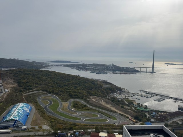 Хорошо, что форточку закрыла. Поспокойнее стало