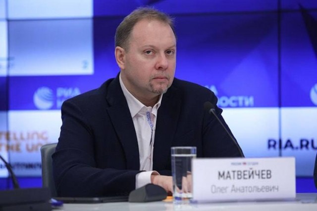 *БАЯН*Простой выбор: с кем он (избиратель)...
