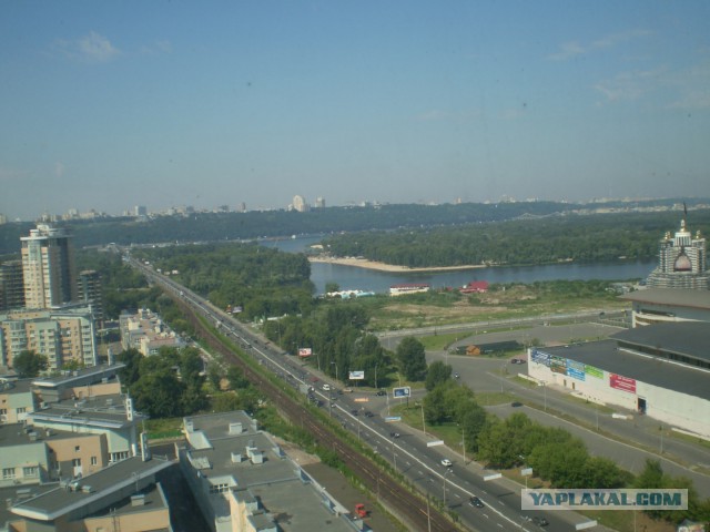 Станция метро "Днепр"