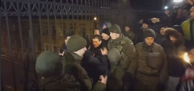 Кто говорил что Одесса поет ? Одесса готова сжигать москалей.