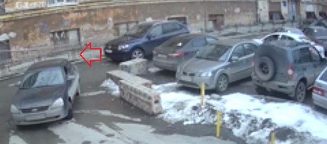 Белый царь ударил дверью: появилось видео начала разборок со стрельбой на Пушкина