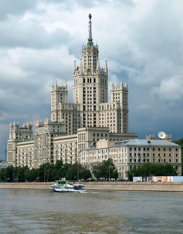 Покупаем квартиру в «сталинке». О чем молчат продавцы?