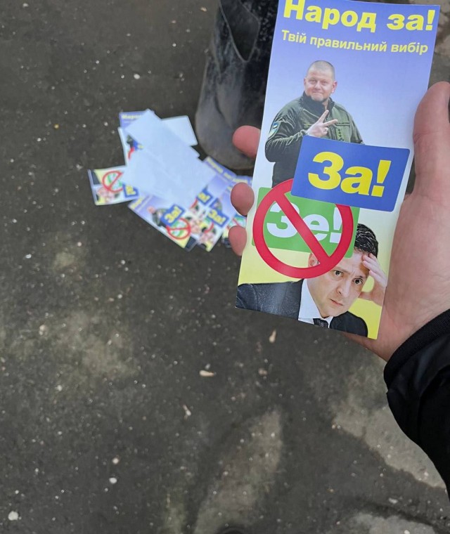 В Житомире военкомы подошли к пареньку...
