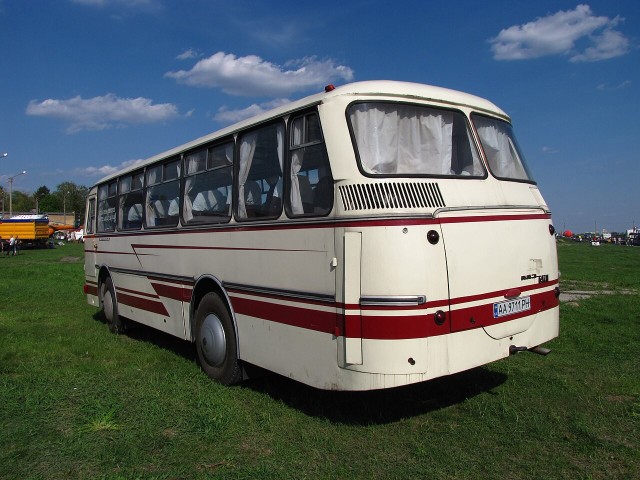 70 лет ЛАЗу 695