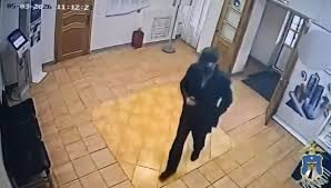 В Ставрополе 70-летний пенсионер пытался ограбить банк, которому задолжал по кредиту