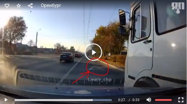 Начинающий водитель Юля просит помощи у знатоков