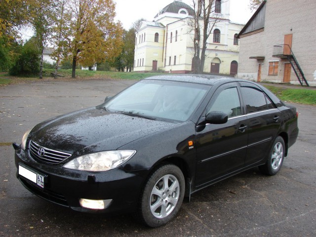 Объявлены российские цены Toyota Camry нового поколения