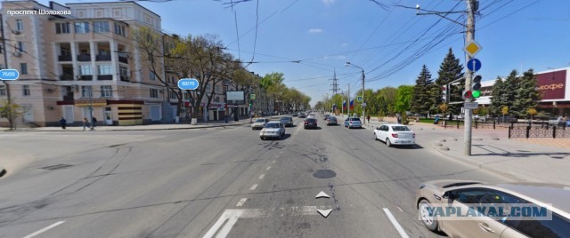 Можно ли зеленому авто повернуть направо?