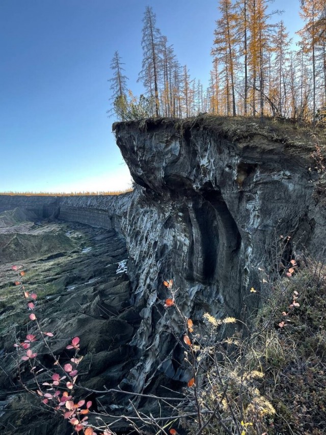 Бомба замедленного действия в Сибири: Почему Батагайка пугает климатологов больше, чем лесные пожары