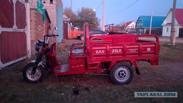 Бабуля гоняет