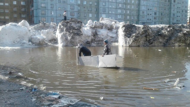 Два капитана в первый день лета