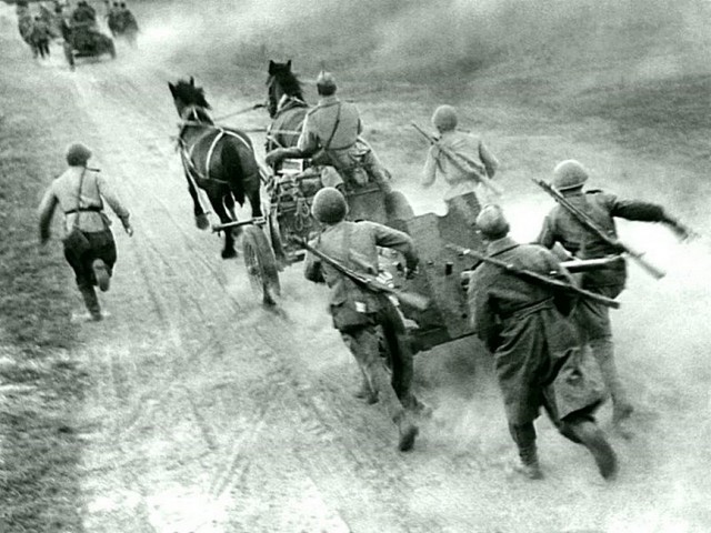 "Боги войны" - Советская артиллерия в годы Великой Отечественной войны