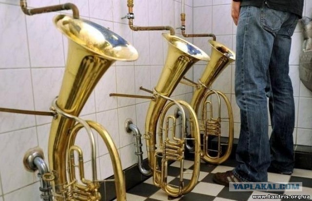 Размышления у параднага подъезда