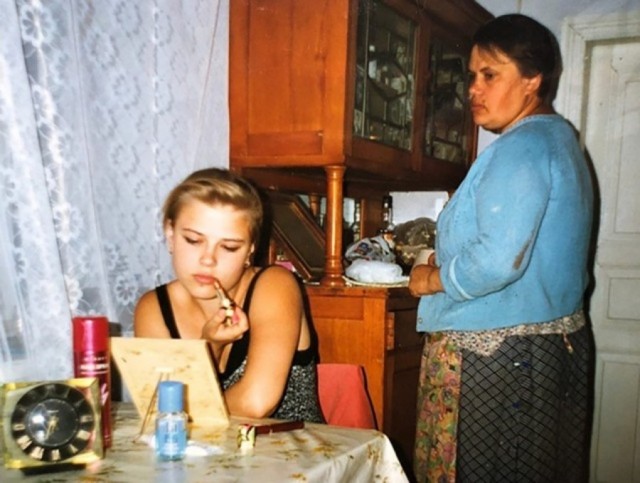 Девчата из 90-х и 00-х