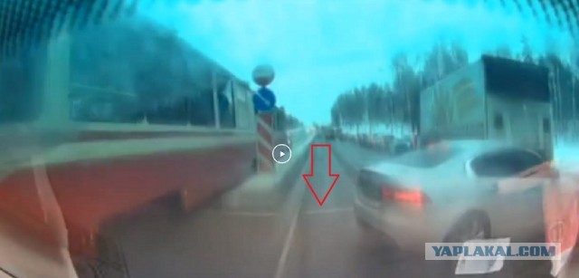 Наглый водитель мерседеса получил по лицу