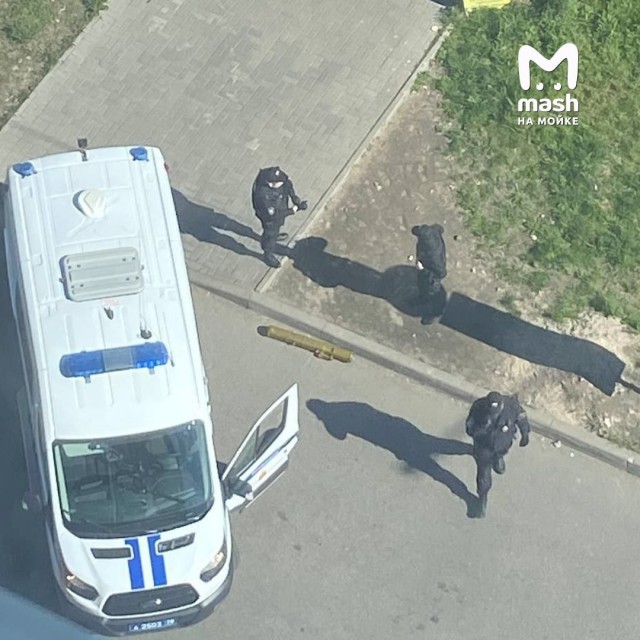 В Мурино (Ленинградская область) задержали девушку с предметом похожим на гранатомёт