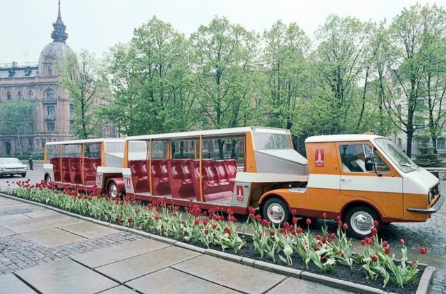 Фотохроника "загнивающего совка". Часть 11. Советские автомобили