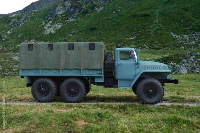 Урал 375