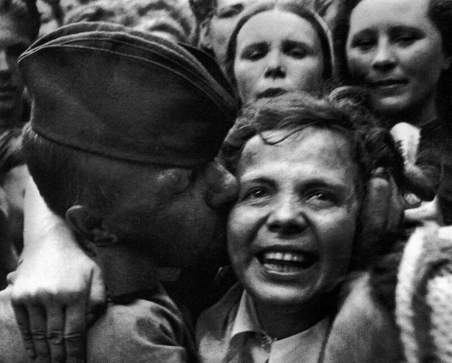 Фронт и тыл Великой Отечественной на редких снимках.
