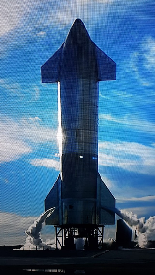 SpaceX побила свой рекорд и обогнала Роскосмос по количеству пусков за год