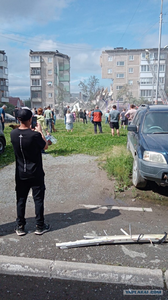 В Нижнем Тагиле произошёл взрыв газа. Произошло обрушение части дома