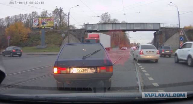 Трамвай таранит девятку с кавказцами