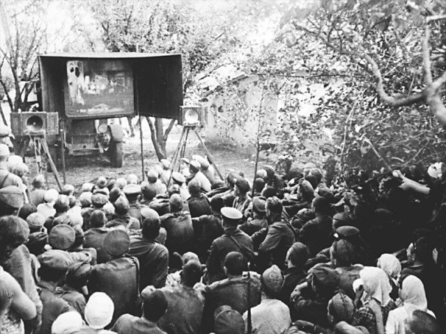 Фотографии второй мировой, многие цветные (фото)
