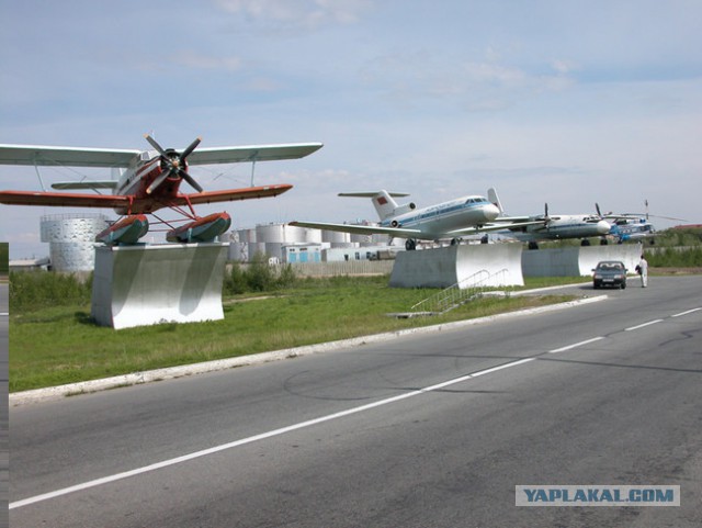 20 самых интересных авиапамятников
