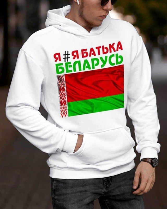 Картофельный Рэмбо и белорусский Гном Гномыч. Реакция соцсетей на Лукашенко и Колю с автоматами